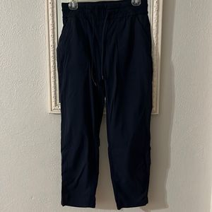 Beyond the studio pant size 6 - navy